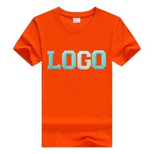 T-shirt pour homme en polyester, col rond, coupe classique, anti-rétrécissement, avec logo personnalisé, étiquette privée, patch en chenille et lettres brodées, style décontracté ou professionnel. - Product Image 3