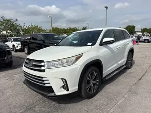 Toyota Highlander LE I4 2018 - Product Image 2