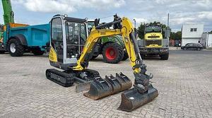 Mini-excavatrice Wacker Neuson ET20 d'occasion avec une capacité de 2 tonnes et une cabine pour la construction et l'aménagement paysager - Product Image 3