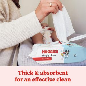 Lingettes pour bébé Huggies Simply Clean sans parfum, 11 paquets à ouverture facile (704 lingettes au total), l'emballage peut varier - Product Image 4