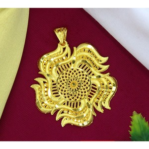 Dubai Indian Trendy Gold Plated Pendant Jewelry Set Colgantes y dijes de moda - Product Image 1