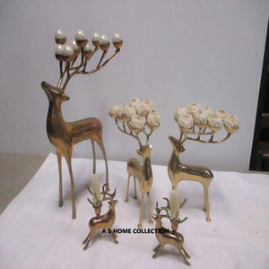 Renne Design Style Béton Unique Bougie Pot Haute Qualité Matériau Durable Polyvalent Cadeau Article Base En Bois - Product Image 3