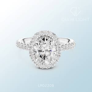 แหวนพลอยทรงรีประณีต ประดับด้วยพลอยระยิบระยับ เหมาะสำหรับงานหมั้น งานแต่งงาน หรือสวมใส่ในชีวิตประจำวัน - Product Image 3