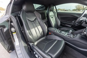 รถยนต์มือสองที่เชื่อถือได้ ปี 2018 ออดี้ R8 V10 คูเป้ RWS - Product Image 4