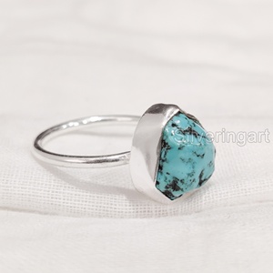 Anillo de Plata de Ley 925 con Piedra Natural de Turquesa en Bruto para Mujer, Anillo de Banda Lisa con Gema de Nacimiento de Diciembre - Product Image 4