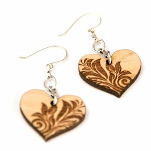 Pendientes con forma de corazón de resina blanca y negra con lámina de oro STYLELISH, Pendientes colgantes de resina de madera geométricos redondos cuadrados - Product Image 4