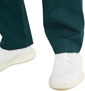 ชุดสครับผู้ชายสวมใส่สบายพร้อมสายรัดเอวยืดหยุ่นและผ้าแห้งเร็วให้ความสบายในระหว่างการเปลี่ยนระยะยาว - Product Image 5