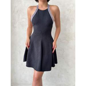 Robe de cocktail rayée sans manches - Product Image 6