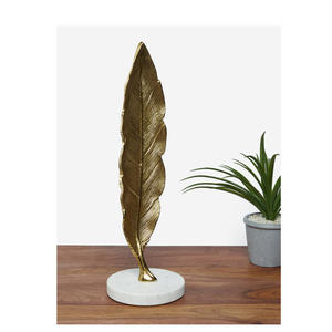 Sculpture d'animaux au design personnalisé en métal moderne fantaisie dorée - Product Image 6