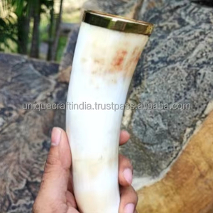 Corne à boire de luxe écologique en corne de boeuf Style animal véritable décoré avec bord en métal poli - Product Image 2