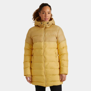 Parka hinchada activa de mujer OEM arena con logotipo personalizado con capucha ajustable y chaqueta acolchada de invierno de burbuja para mujer acolchada - Product Image 5