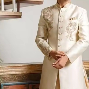 2024 elegante hermoso bordado dorado Sherwani Dhoti zapato a juego adornado cuentas de cristal Dabka trabajo de talla grande - Product Image 1