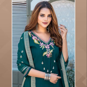 Ensemble léger 3 pièces en rayonne Kurti fil à tisser en viscose pour toutes les occasions, y compris les fêtes - Product Image 1