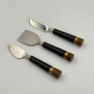 Juego de 3 Cuchillos para Queso de Acero Inoxidable Estilo Vintage Hechos a Mano para Servir Queso, Desayuno, Fiestas y Bodas - Product Image 4
