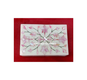 กล่องบรรจุภัณฑ์ของขวัญสำหรับผู้หญิงทรงสี่เหลี่ยมลายหินอ่อนสีขาวฝังมุกสำหรับคุณแม่ - Product Image 1