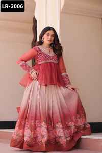 Nouveau Designer Cosmos Avec Fleur Imprimé Lehenga et Mousseline de Soie avec Perles Brodées Top de Travail avec Manches Complètes et Motif Fantaisie - Product Image 5