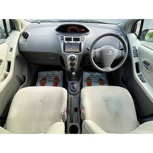 Utilisé pour Vitz (Yaris) 2010, conduite à droite, essence, sièges en cuir, 5 places - Product Image 2