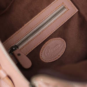 Sac Harmony en relief fabriqué à la main élégant nu Mini bandoulière doux en cuir pleine fleur fermeture à glissière Durable étanche Indonésie - Product Image 5