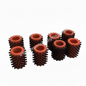 Rouleaux de brosses industriels, rouleaux de brosses rotatifs, nylon de haute qualité, PP, fil d'acier, fil de laiton ou matériaux abrasifs - Product Image 1