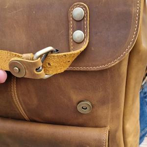 Sac à dos pour ordinateur portable à fermeture magnétique en cuir vieilli fait à la main sac à dos pour hommes - Product Image 3