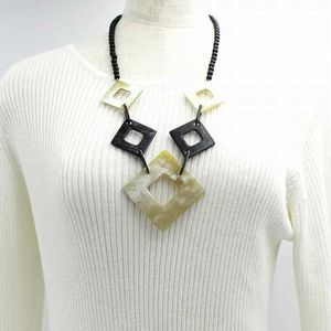 HF CRAFTS-Collar de cuerno de búfalo orgánico de diseño personalizado para mujer, cadena completa hecha a mano con acentos de cuerno de buey - Product Image 1