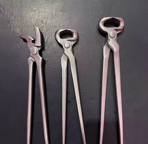 Pinza para Cascos de Caballo de 12 Pulgadas, Fabricada en Acero y Acero Inoxidable, Ideal para Manos Pequeñas, Hecha en Pakistán - Product Image 2