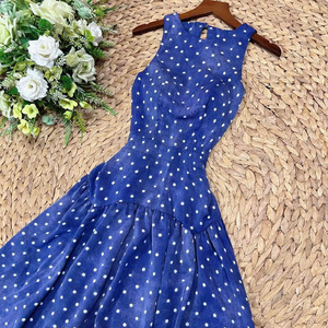 Robe élégante pour femmes à col et manches courtes, alliant parfaitement élégance, confort, décontracté et formel pour divers événements, maxi en soie - Product Image 1