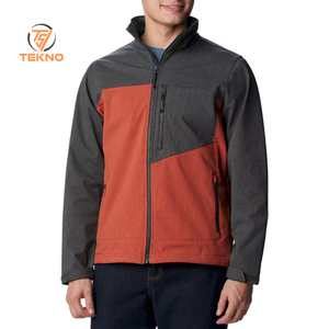 Vente en gros de vestes softshell au design unique pour hommes, avec fermeture éclair, 100% polyester, tissu enduit pour l'hiver, personnalisé, OEM - Product Image 1
