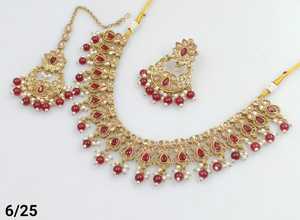 Juego de Joyería India Tradicional Chapada en Oro con Motivo de Perla, Pendientes Chandbali y Collar Maagtika para Mujer - Product Image 5