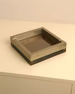 Cendrier en métal moderne de forme personnalisée, best-seller, fait à la main, décoration de luxe pour la maison, pour les fumeurs passionnés - Product Image 4