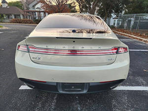 Auto Usado de Calidad a Precio Accesible, Lin-co-ln M-KZ Híbrido 2014, Volante a la Izquierda - Product Image 6