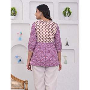 Top Corto de Algodón Popelín Morado con Estampado Floral, Transpirable y a la Moda - Product Image 5