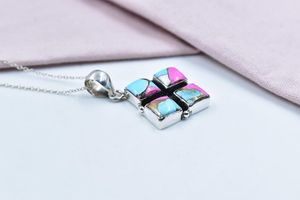 Colgante de Dalia de Caramelo de Algodón Hecho a Mano, Plata de Ley con Cadena Ajustable, Rodio y Bisel Chapado en Oro - Product Image 3