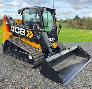 Chargeuse télescopique sur chenilles JCB TELESKID 3TS-8T, 74 CV, moteur diesel, machine de chantier avec godet de 0,43 m³ - Product Image 1