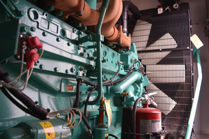 Groupe électrogène diesel Cummins 600 kW 240 V 1130,5 A 60 Hz à châssis ouvert, refroidissement par air, usage industriel - Product Image 3