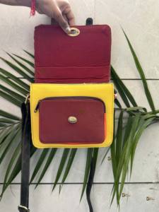 Bolso bandolera multicolor de estilo bohemio ligero de cuero reciclado con patrón de caramelo para mujer con forro de cuero genuino - Product Image 3