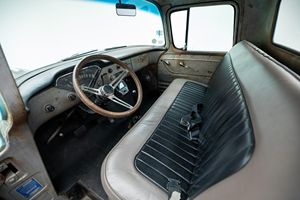 Chevrolet Apache 3100 de 1958, conversion électrique, boîte manuelle 5 vitesses, d'occasion, construite par Conductive Classics - Product Image 5