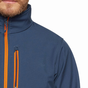 Chaqueta de invierno Softshell delgada para hombre, OEM, personalizada, impermeable, transpirable, de secado rápido, a prueba de viento, con cuello levantado, tela de malla para exteriores - Product Image 5