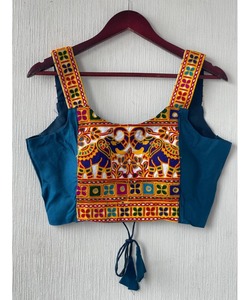 Hermoso caftán marroquí para mujeres en túnicas de satén con cuentas con bordado abierto y vestido de noche modesto para fiestas elegantes - Product Image 2