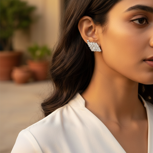Boucles d'oreilles clous tendance en argent avec zircone cubique, formes papillon et fleur en or 14k/18k pour femme, pour fiançailles - Product Image 2
