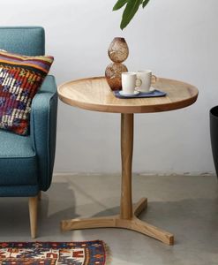 Smooth finished mango wood <b>side</b> <b>table</b> with minimalist curves ideal for compact areas and clean interior lines - Product Image 2