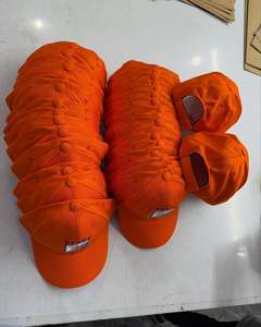 Vente en gros de chapeaux 6 panneaux avec broderie de logo personnalisée au prix d'usine Casquette classique structurée à coupe ajustée Chapeaux de camionneur Orange - Product Image 3