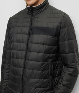 Veste d'hiver matelassée pour homme de qualité supérieure, imperméable, à capuche, en toile, design personnalisé OEM, haute qualité - Product Image 3