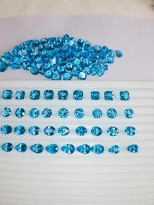 Topaze bleue suisse Mélanger les tailles et les formes de mélange Toutes les couleurs disponibles Pierres précieuses naturelles Produit en vrac fait à la main Bleu - Product Image 4