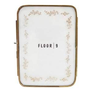 Stylish metal <b>photo</b> <b>frame</b> perfect for modern homes providing elegant solution for personal <b>photo</b> decoration - Product Image 2