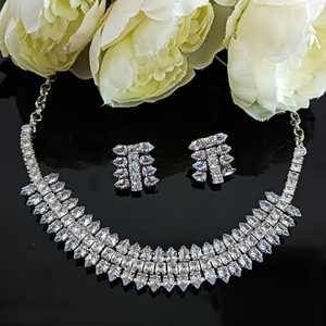 Joyería chapada en plata India Trandy Tannis CZ cristal nupcial gargantilla collar conjunto pendientes colgantes joyería fina india para mujer - Product Image 2