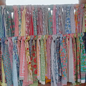 Ropa de playa Pareos de algodón con estampado floral para mujer Pareos de playa Pareos con estampado tradicional Bufandas largas, pareo y pareo - Product Image 1