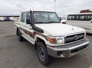 BONNE AFFAIRE - Pick-up double cabine Land CruiserS 79DC d'occasion 2023-2024 avec faible kilométrage - À vendre - Product Image 2