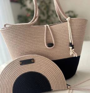 Sac en corde de jute tissé à la main : beige et noir, sac de plage bohème - Product Image 1