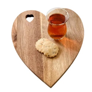 Tabla de cortar de madera de acacia en forma de corazón al mejor precio para utensilios de cocina-Cortar queso y pan Servicio OEM disponible Directo Vietnam - Product Image 2